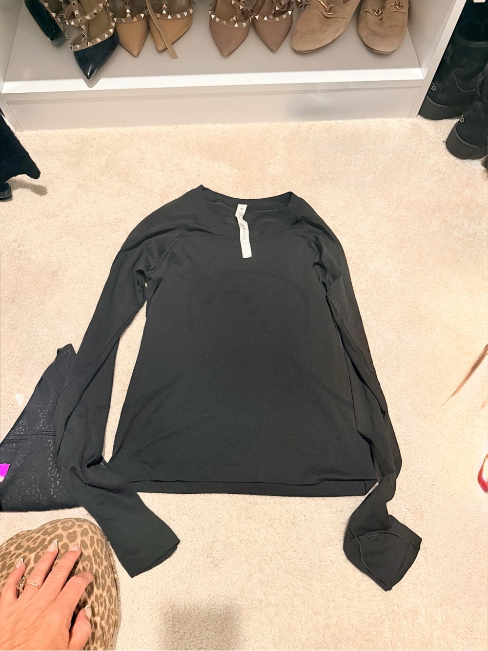 Lululemon Black Long-Sleeve Top (6) fits like a small